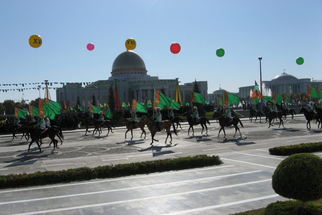 Парад в День независимости Туркменистана 27 октября 2007 г.