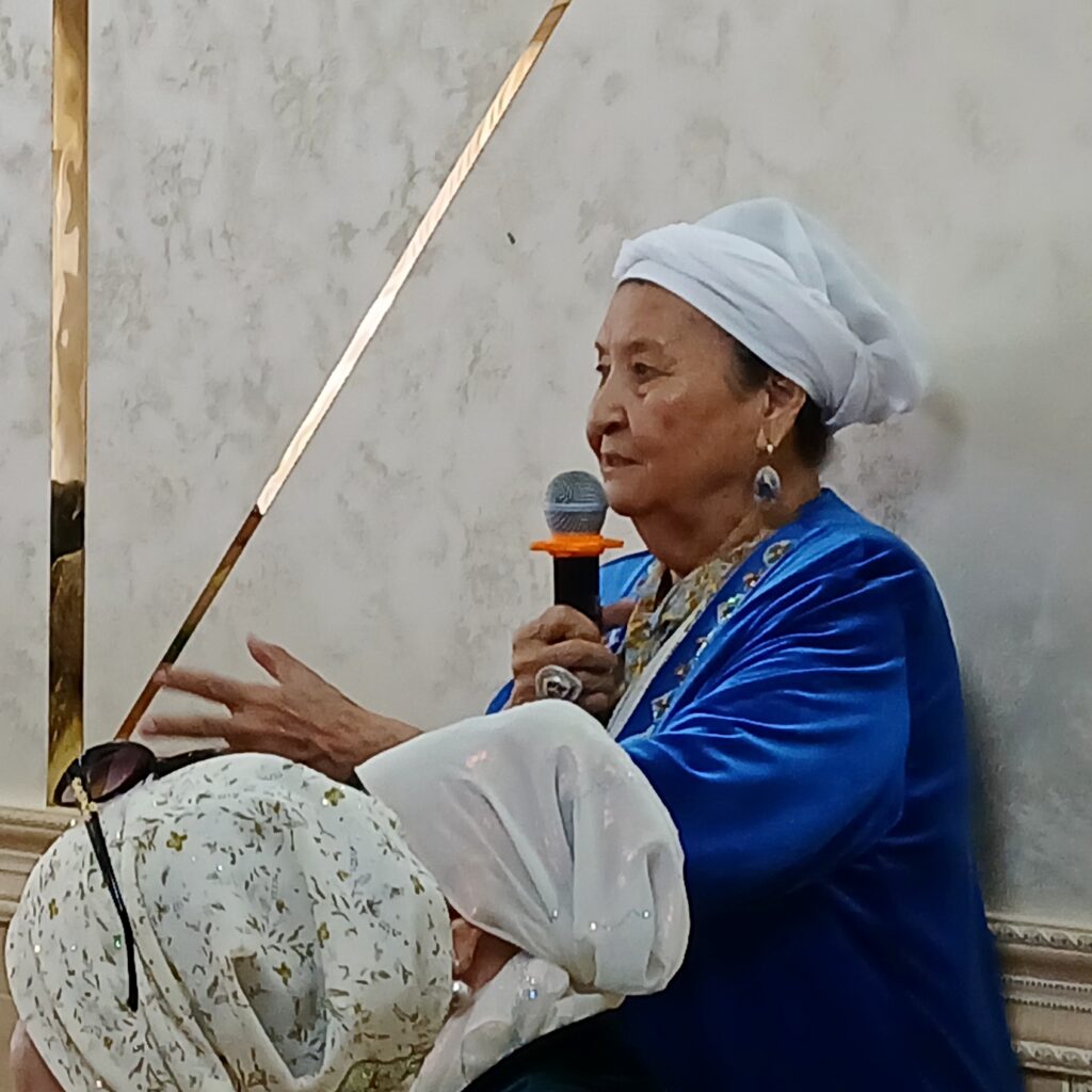 Улаш апа